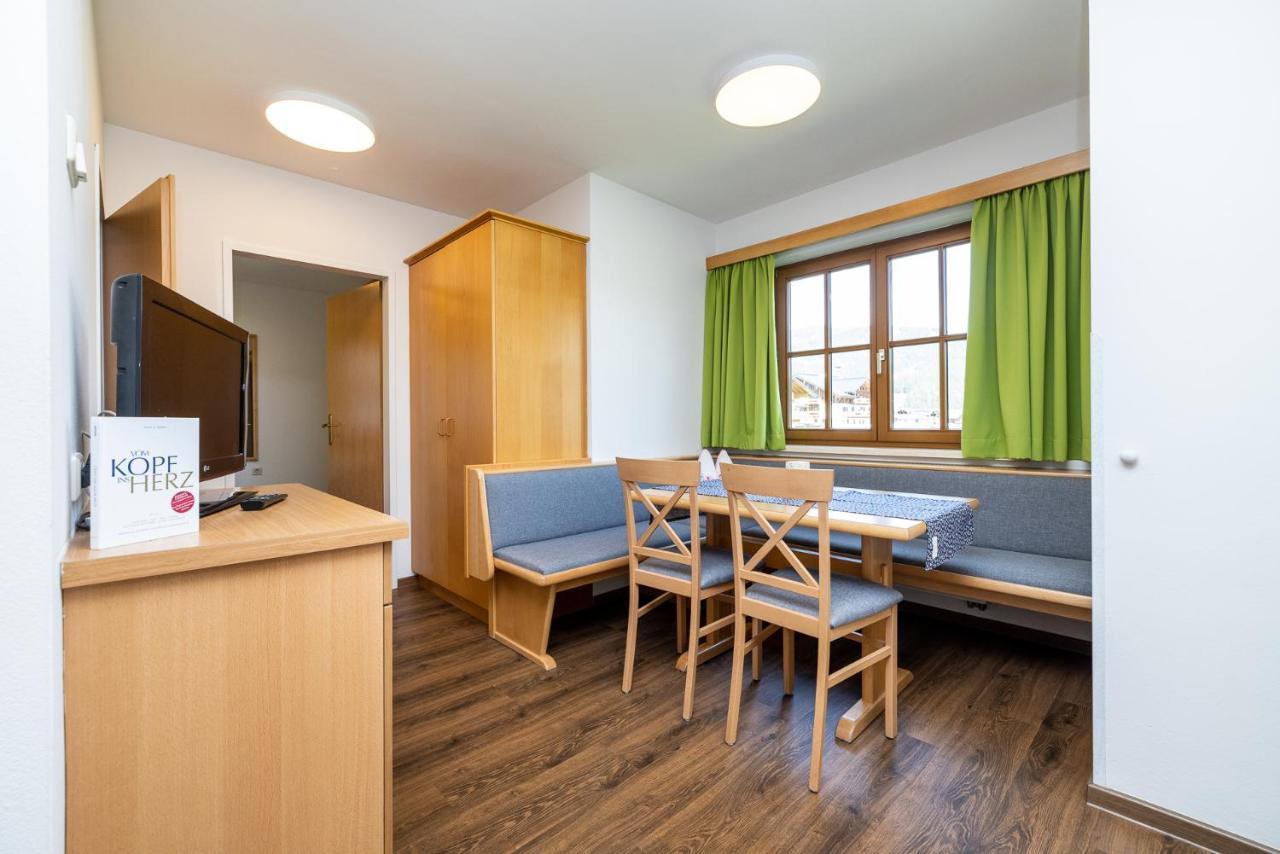 Michis Aparthotel Флахау Екстер'єр фото